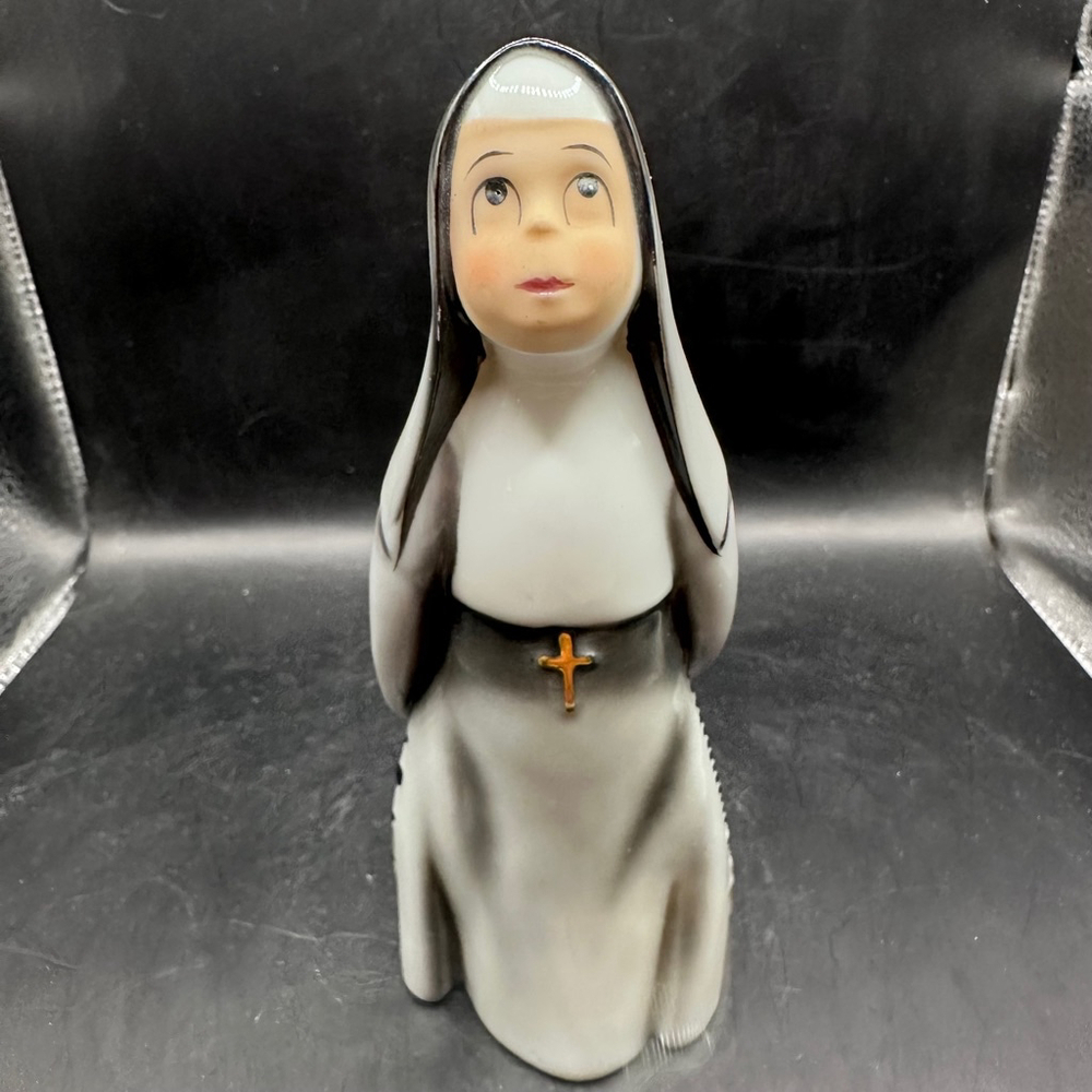 Vintage 1950's George Lefton Porcelain Nun Figurine Japan Hand Painted KW1428